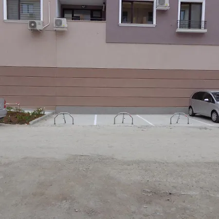 Moni 2 Appartement *