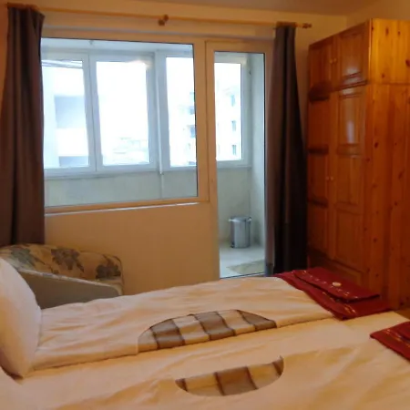 Appartement Moni 2 *