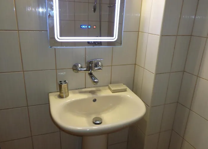 Appartement Moni 2 *